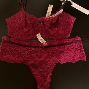 Victoria’s Secret Dream Angels Wicked Unlined Lace Balconette Bra & Panty Set